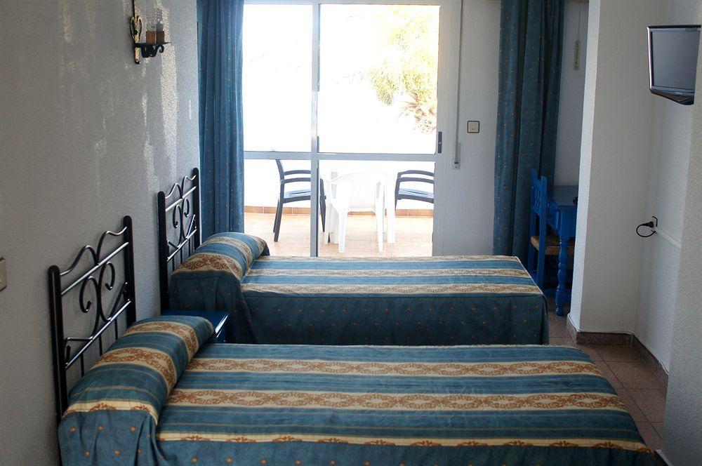 Hotel Calypso ซานฮวน เด ลอส เตร์เรรอส ภายนอก รูปภาพ