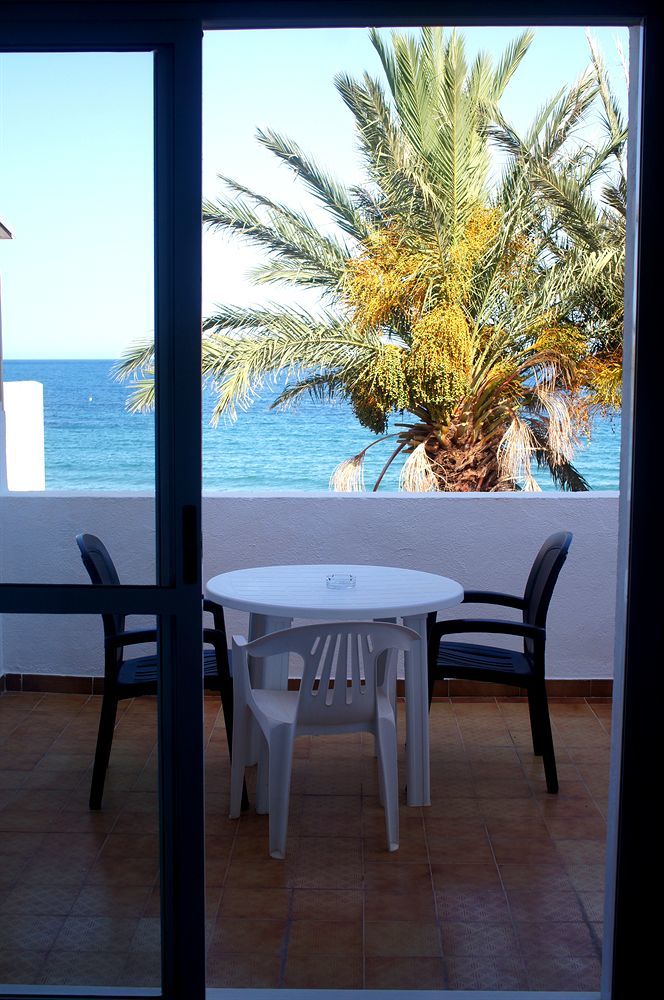 Hotel Calypso ซานฮวน เด ลอส เตร์เรรอส ภายนอก รูปภาพ